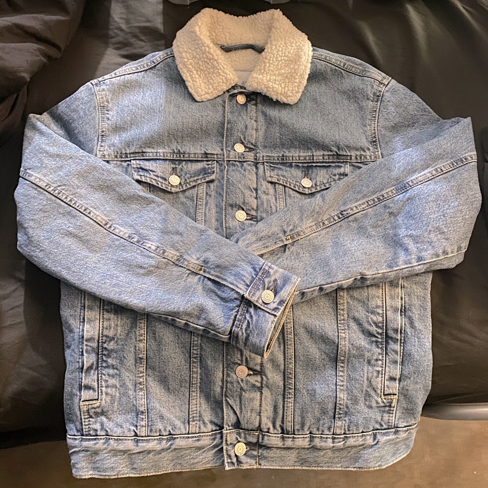 H&M men’s denim jacket brand new